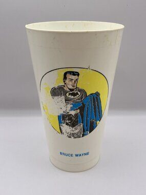 DC Universe SLURPEE Cup 1973 BRUCE WAYNE Super Heroes Batman 7-11 Vintage